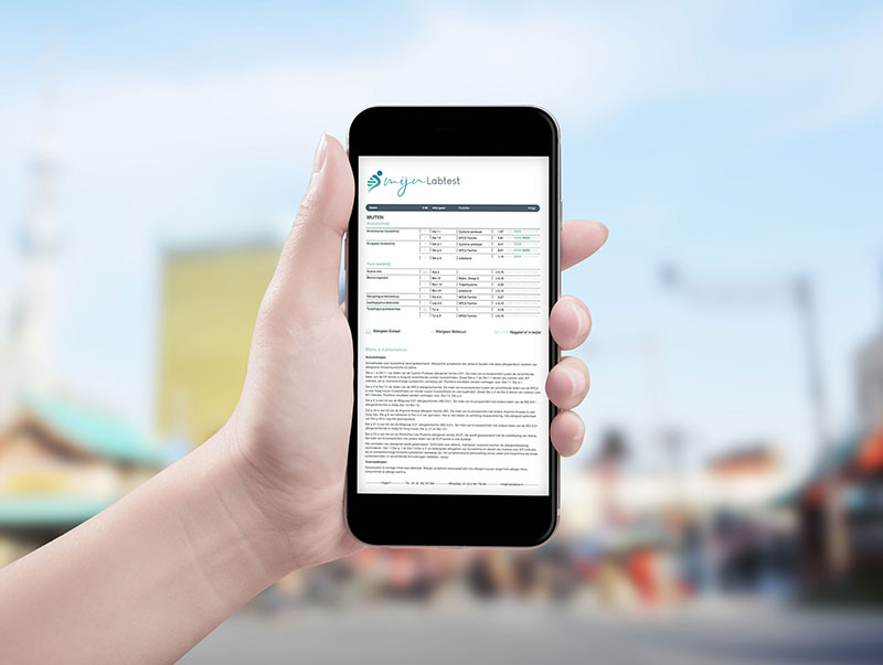 De uitslag van een allergietest bloed lees je eenvoudig af op je telefoon. De uitslag van een allergietest bloed lees je eenvoudig af op je telefoon.